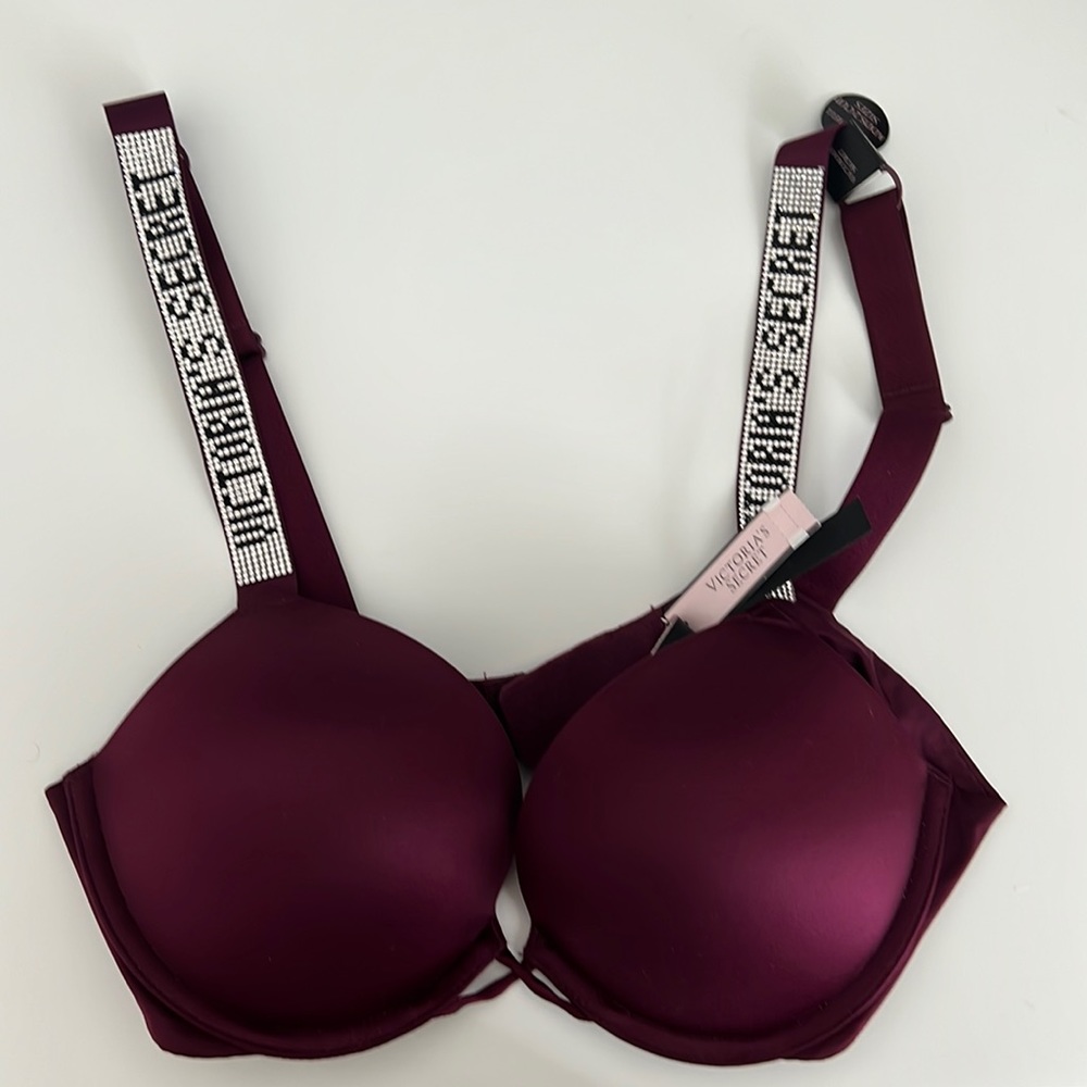Victoria’s Secret bombshell bra